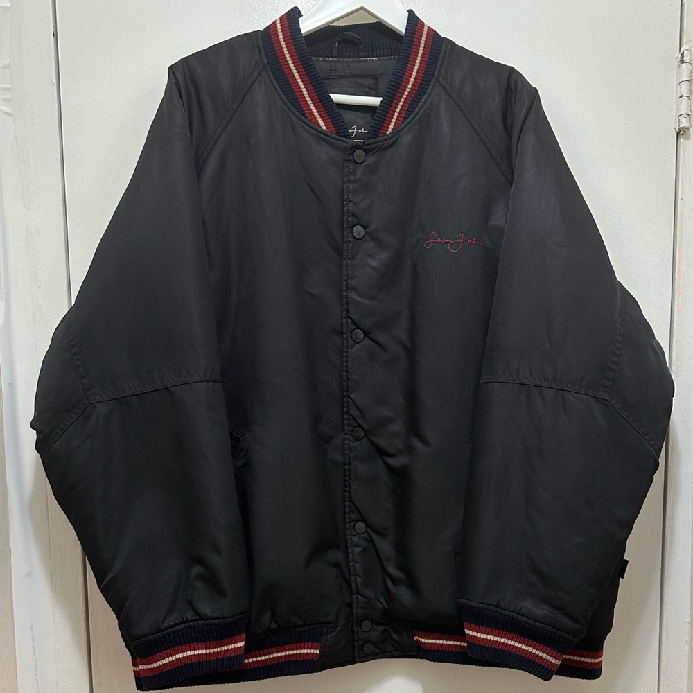 Vintage Sean John Men’s Spell Out Logo Bomber Jacket In Black Size XL.
